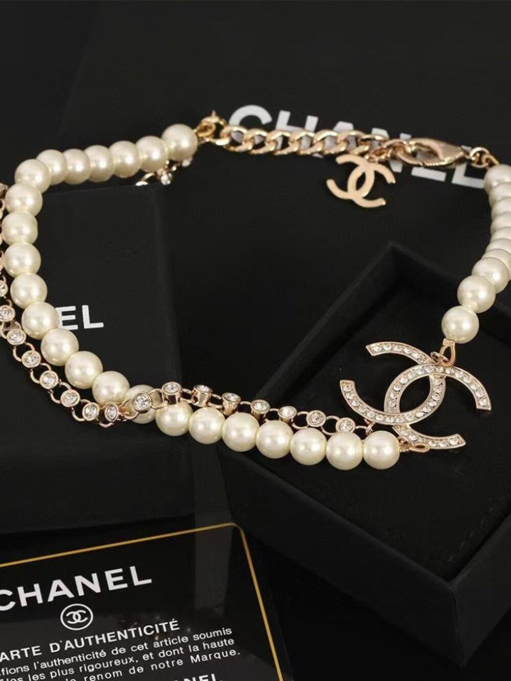 CHANEL double-strand pearl necklace